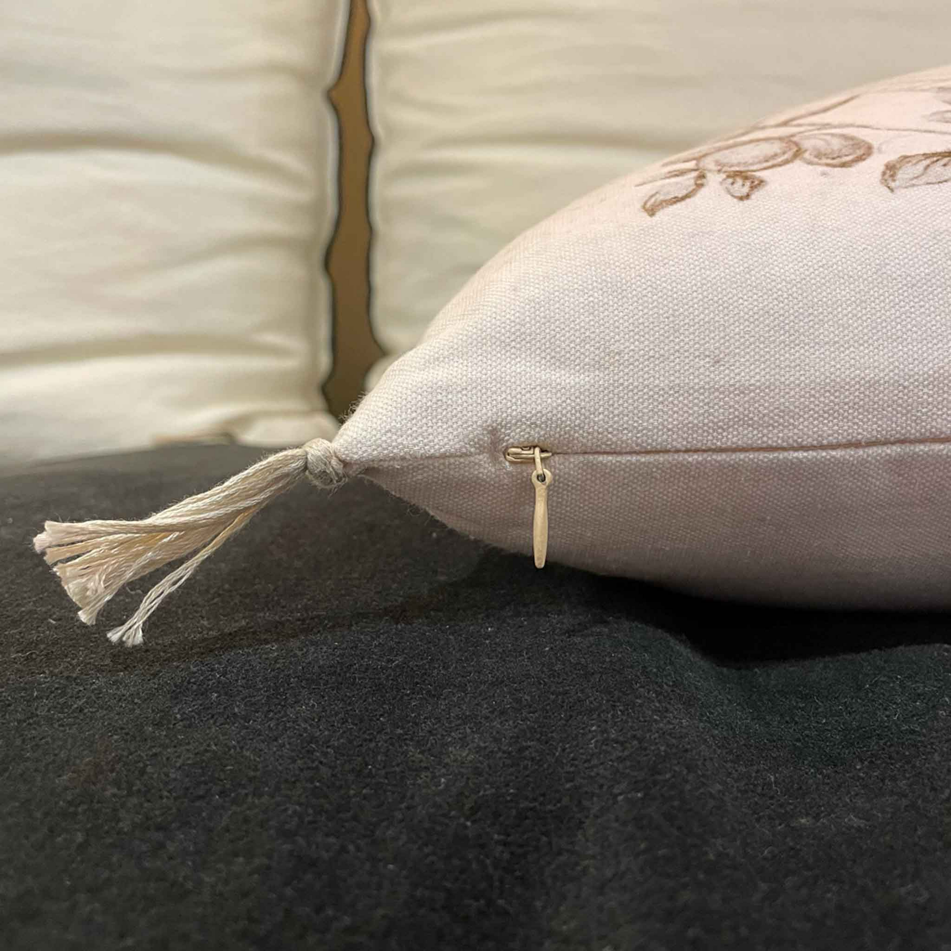 COUSSIN ENLUMINURE COEUR BONCOEURS