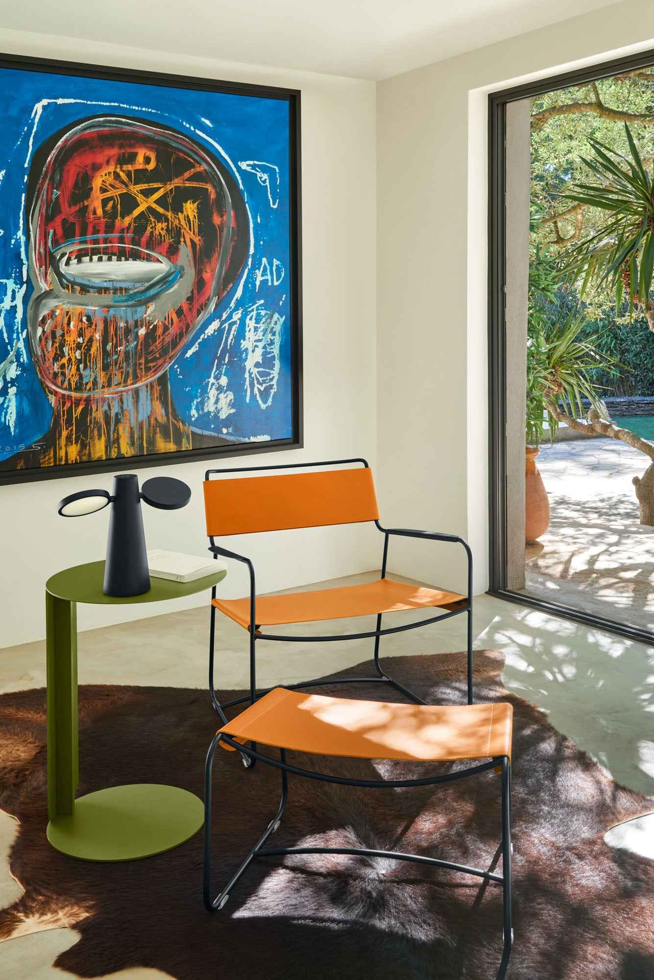 FAUTEUIL BAS CUIR SURPRISING FERMOB