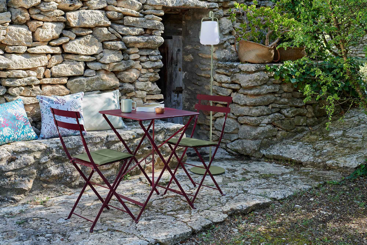 TABLE BISTRO 77 X 57 CM FERMOB