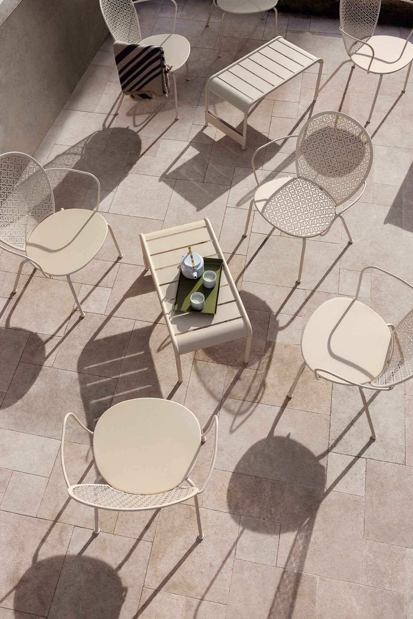 TABLE BASSE / BANC LUXEMBOURG 86 X 44 CM FERMOB