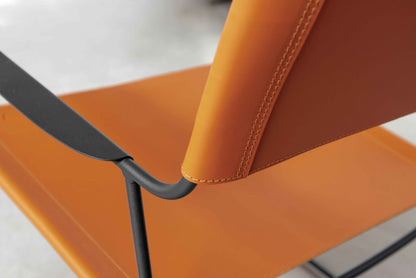FAUTEUIL BAS CUIR SURPRISING FERMOB