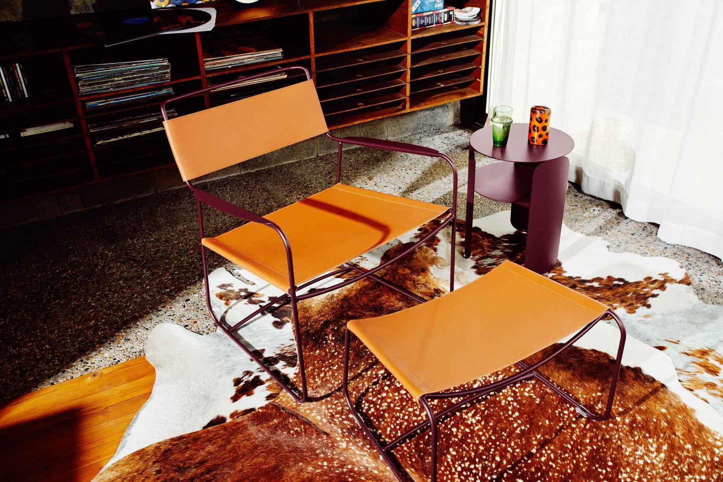 FAUTEUIL BAS CUIR SURPRISING FERMOB