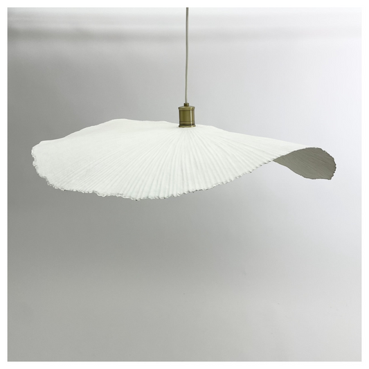 Suspension en papier plissé blanc 76 cm