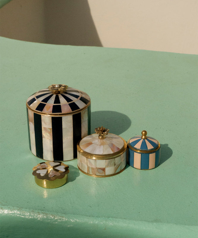BOITE MAISIE CIRCUS DECORATION DOING GOODS