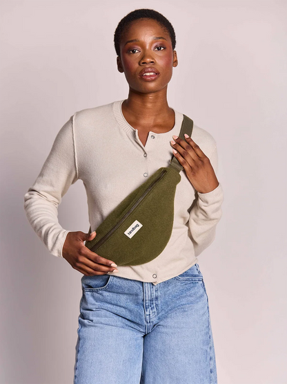 Sac banane Olivia en tissu effet laine recyclée – HINDBAG HINDBAG