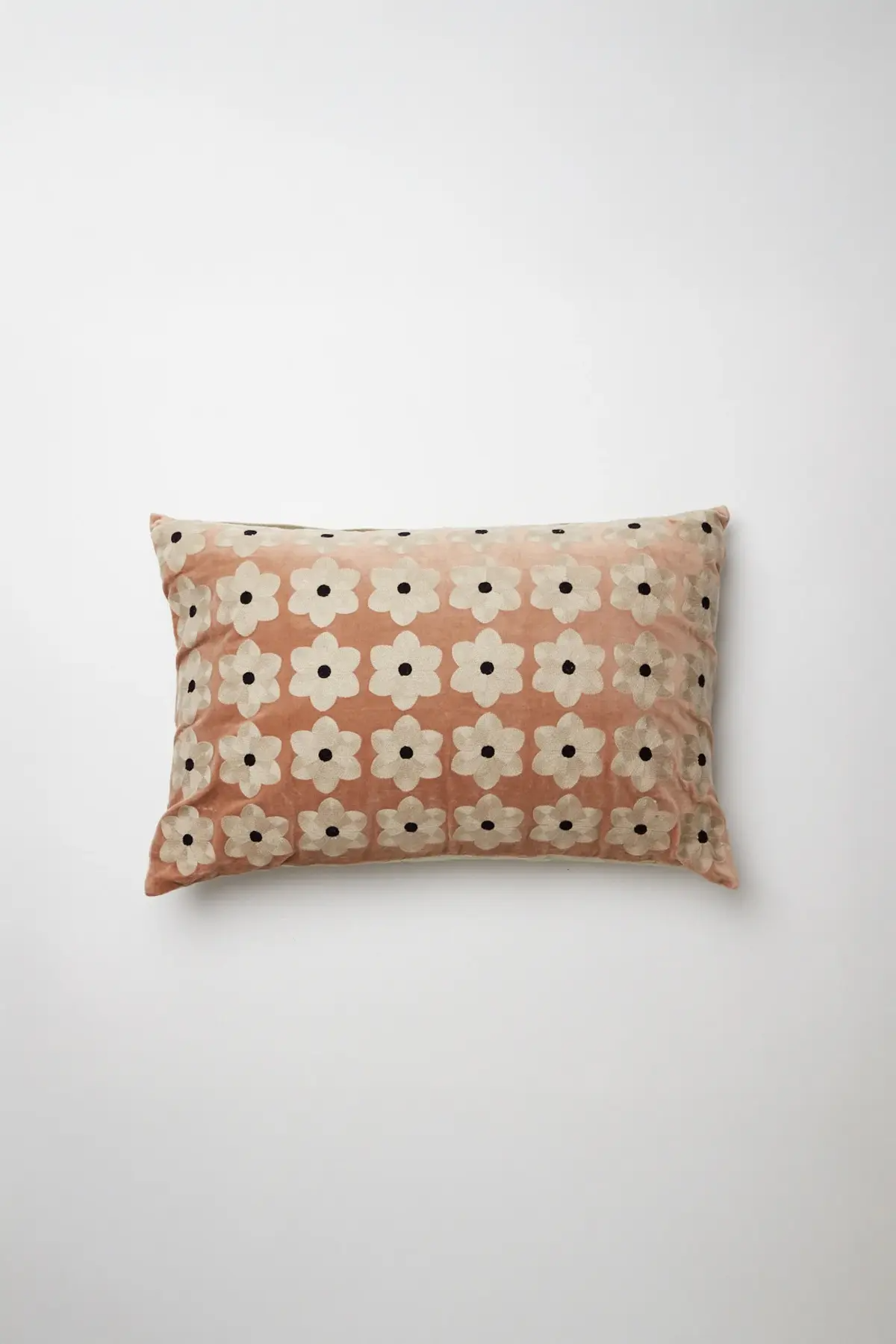 COUSSIN DAISY 40X60 OLSSON JENSEN Rose poudré