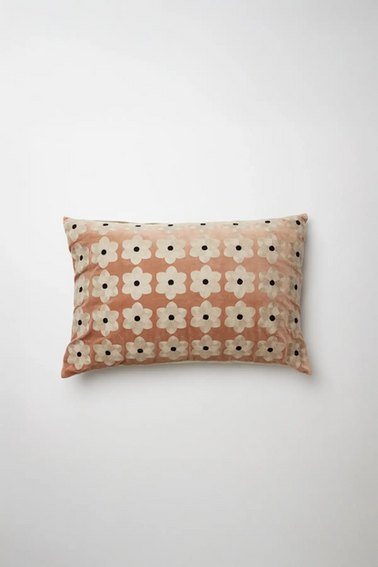 COUSSIN DAISY 40X60 OLSSON JENSEN Rose poudré